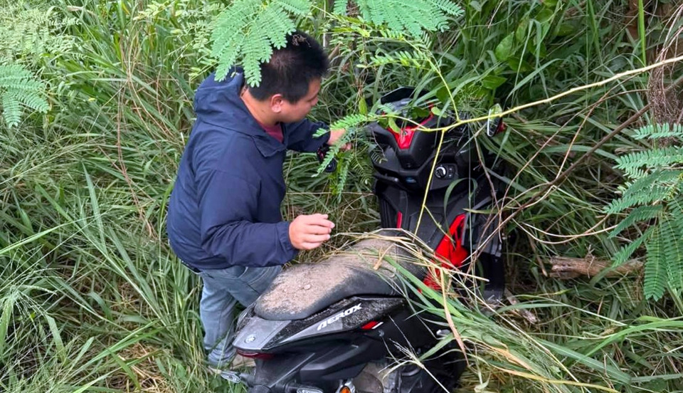 สืบหนองกรับล่าข้ามอำเภอ รวบคืน จยย.ถูกขโมย 3 คัน ซุกสวนยาง-ไร่มัน-ป่าไม่รอด