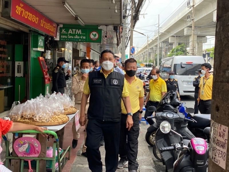 เขตดอนเมือง ลงพื้นที่แก้ไขปัญหาการจราจรบริเวณสามแยกวัดดอนเมือง