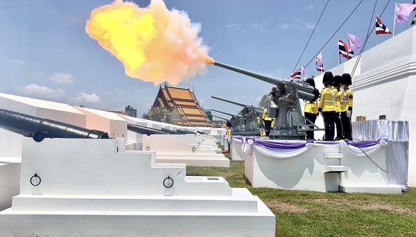 “กองทัพเรือ”ยิงสลุตหลวงเฉลิมพระเกียรติ “สมเด็จพระราชินี” เนื่องในโอกาสวันเฉลิมพระชนมพรรษา
