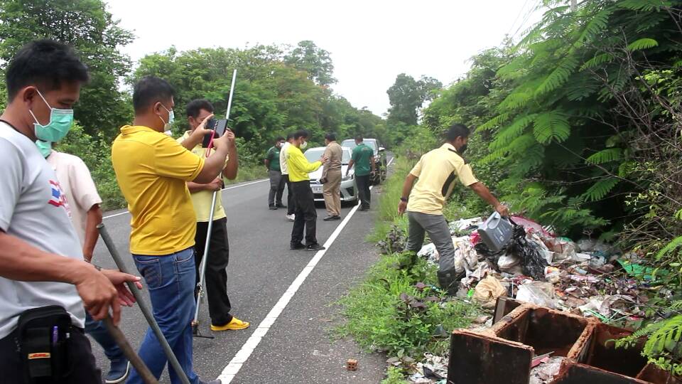 อบต.ไผ่ อ.รัตนบุรีรณรงค์ปชช.หยุดทิ้งขยะข้างทางสร้างมลภาวะต่อสิ่งแวดล้อม 