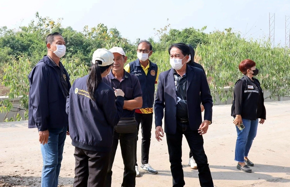 นายก อบต.บางขวัญ ลงพื้นที่บ่อขยะ เร่งแก้กลิ่นเหม็น–ฝุ่นละออง หลังชาวบ้านร้องเรียน
