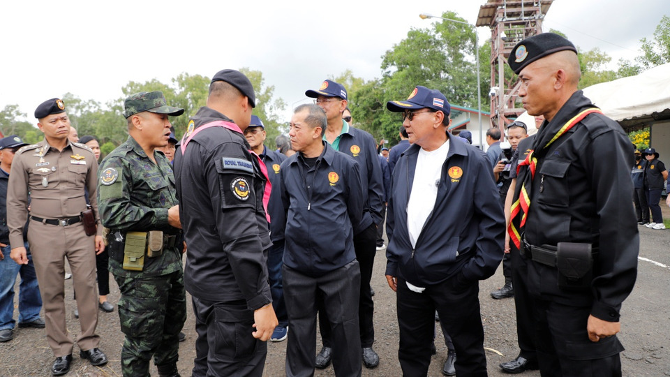 "พล.อ.รังษี" ลงพื้นที่ชายแดนสายตะกู พบกัมพูชาเริ่มซ่อมกาสิโน หลังถูก F-16 ถล่ม เร่งติดตามสถานการณ์ใกล้ชิด