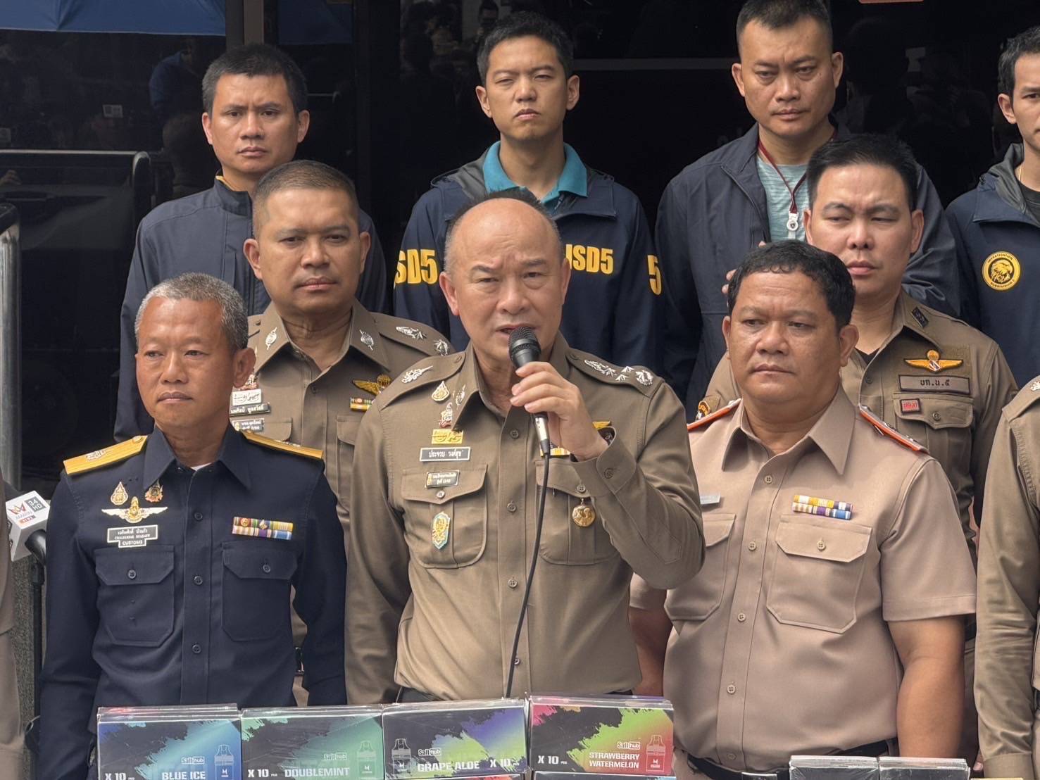 "บิ๊กจวบ" ประชุมขับเคลื่อนปราบอาชญากรรม สรุปผลสำคัญ 8 เดือน เข้มปราบยาเสพติด ดูแลนักท่องเที่ยว