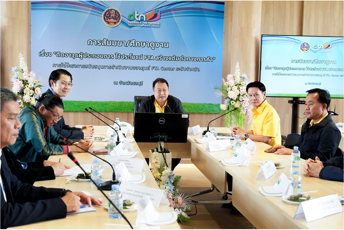 "สุชาติ" ดันผู้ประกอบการใช้ประโยชน์จาก FTA ขยายตลาดส่งออก-เน้นย้ำให้ดูแลราคาสินค้าลดค่าครองชีพประชาชน