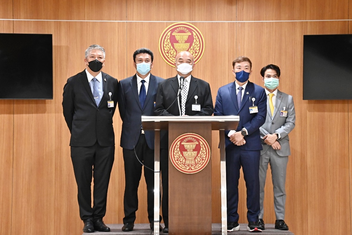 "3 พรรค" ผนึกกำลังขวาง "บีทีเอส" ขยับขึ้นค่าโดยสาร ชี้ผลักภาระให้ปชช.
