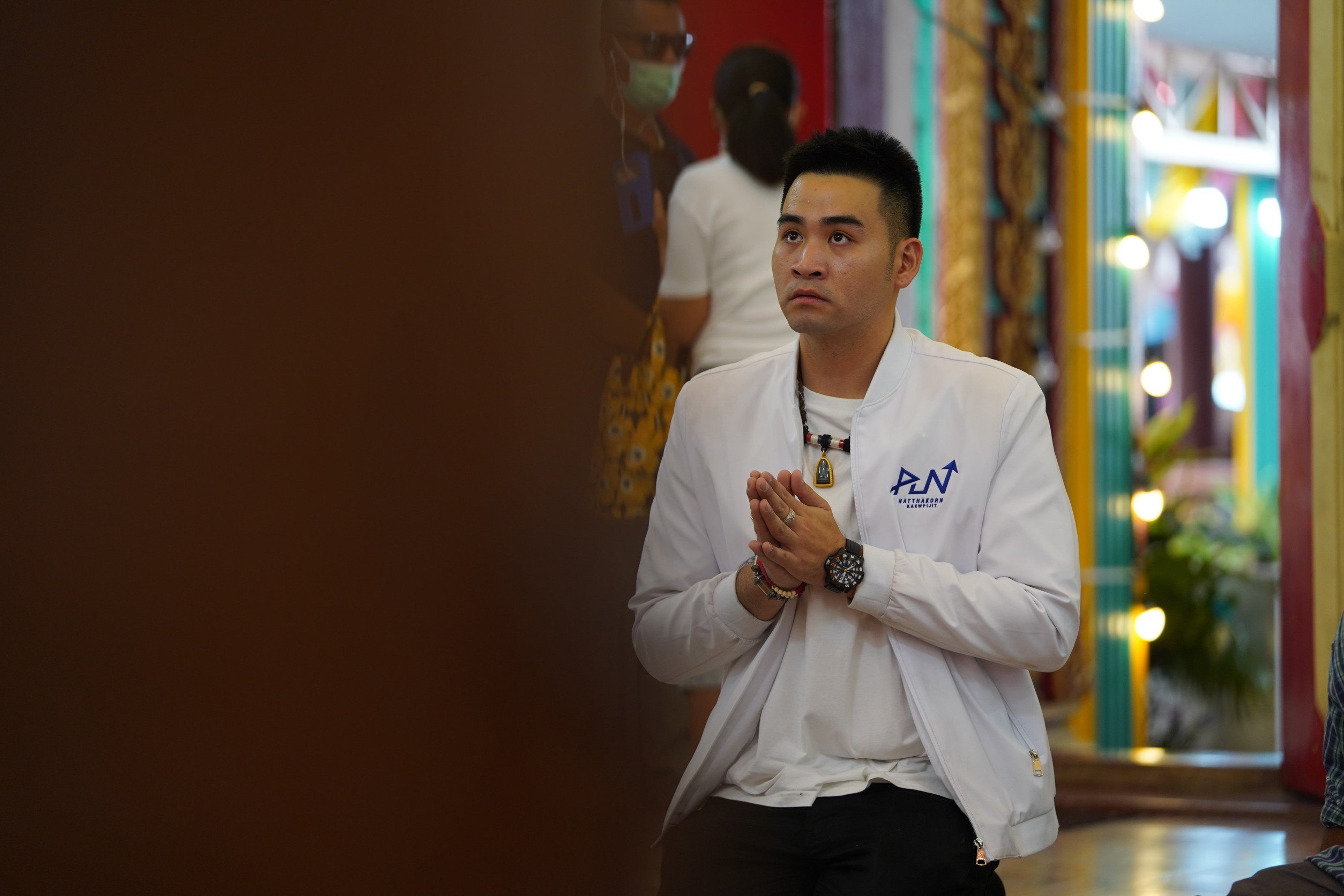 คลื่นศรัทธาเดินหน้าร่วมงานประจำปีหลวงพ่อสัมฤทธิ์ คนรุ่นใหม่ยังทึ่งในบารมีความสำเร็จ 