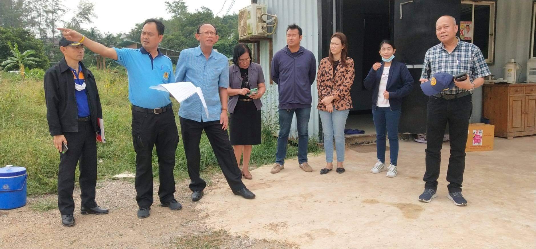 รองผู้ว่าฯ ประจวบฯ ตรวจการก่อสร้างอาคารศูนย์พักพิงชั่วคราวสำหรับผู้ประสบภัย อ.บางสะพาน จากเงินพระราชทาน 20 ล้านบาท   