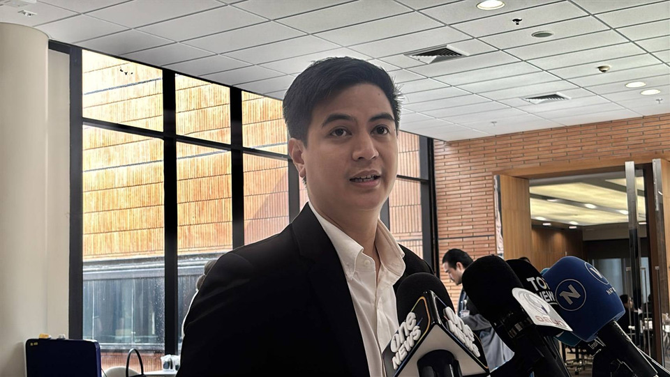 สกัดการผูกขาด! "พริษฐ์" ชง “สูตร 20 หยิบ 1” เลือก "กมธ.ยกร่างฯ" ลั่นต้องเปิดวิสามัญก่อนธันวาฯ ให้ทัน