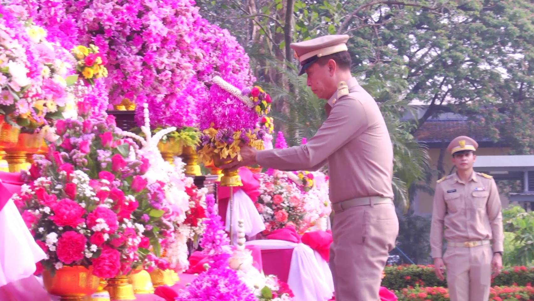 สกลนครประกอบพิธีถวายราชสักการะ ร.5 เนื่องในวันท้องถิ่นไทย ประจำปี 2567