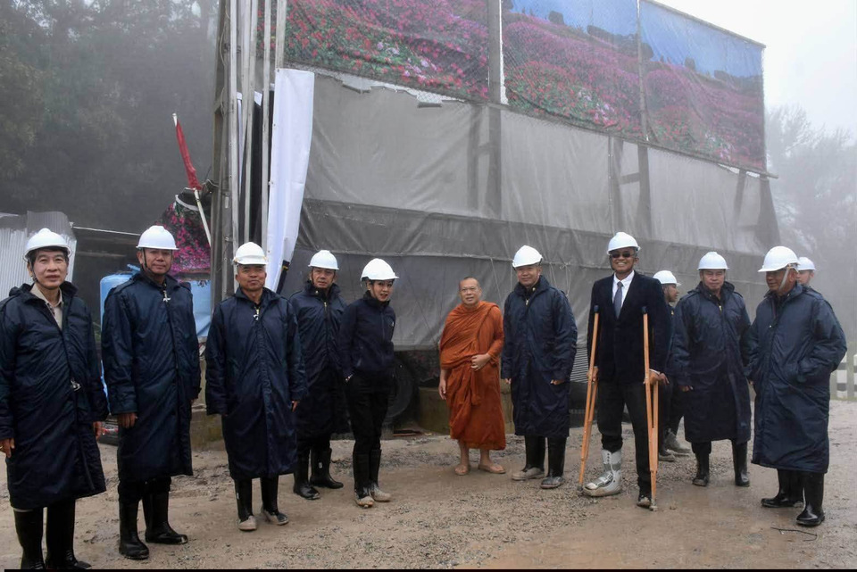 ผบ.ทอ.ประกอบพิธีสวดพระพุทธมนต์ถวายเป็นพระราชกุศล พร้อมติดตามสร้างพระมหาธาตุเจดีย์องค์ที่ 3