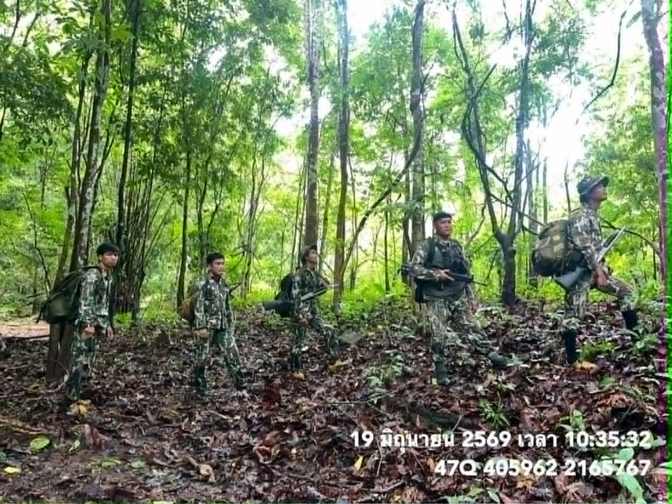 อุทยานฯ ถ้ำปลา-น้ำตกผาเสื่อ ลุยลาดตระเวนชายแดน พบรอยเสือดาว-สัตว์ป่าชุกชุม สะท้อนผืนป่ายังสมบูรณ์ 