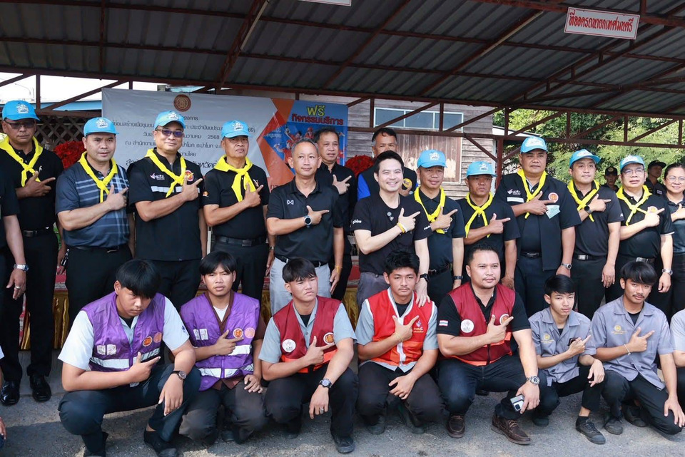 ปิดศูนย์ “Fix it - จิตอาสา” ซ่อมมอเตอร์ไซค์-เครื่องใช้ไฟฟ้า-เครื่องจักรการเกษตร ฟรี! โดยนักศึกษาอาชีว ฯ มือดีของอ่างทอง