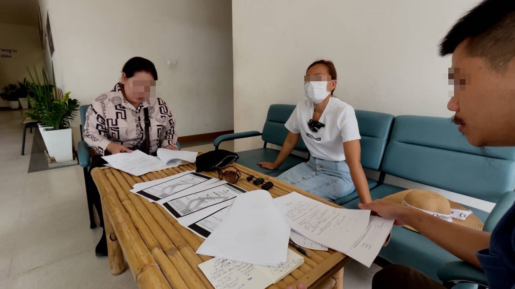 สาวขอนแก่นร้องศูนย์ดำรงธรรมถูกทหารค่ายดังหลอกลงทุนประมูลทองปปส.ก่อนสูญเงินไปร่วม  1.6 ล้าน 