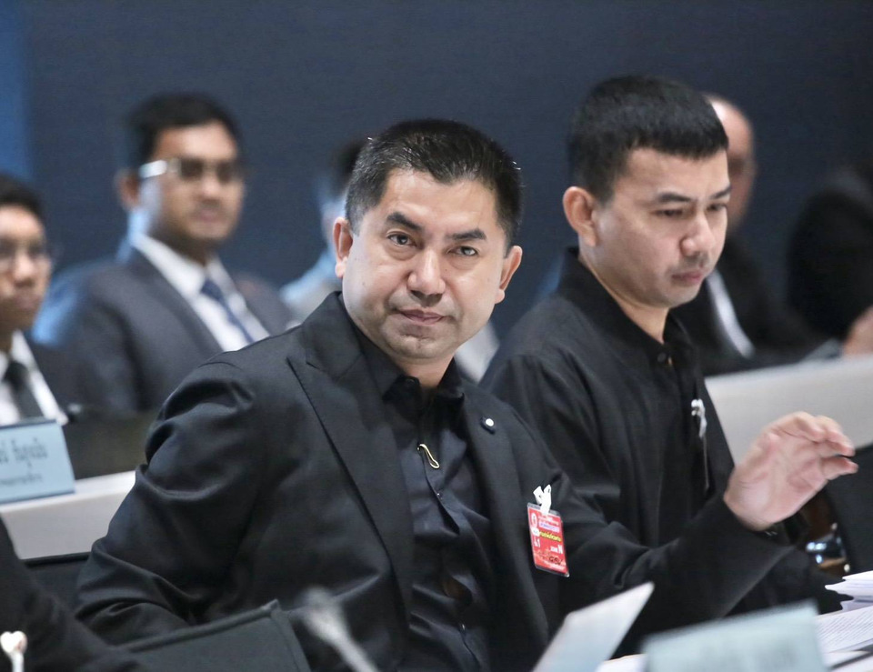 “บิ๊กโจ๊ก” ของขึ้นกลางห้องประชุมกมธ.ความมั่นคงฯ โต้เดือด “อดีตคณบดีนิติศาสตร์ จุฬาฯ ยันไม่เคยโกงข้อสอบ 