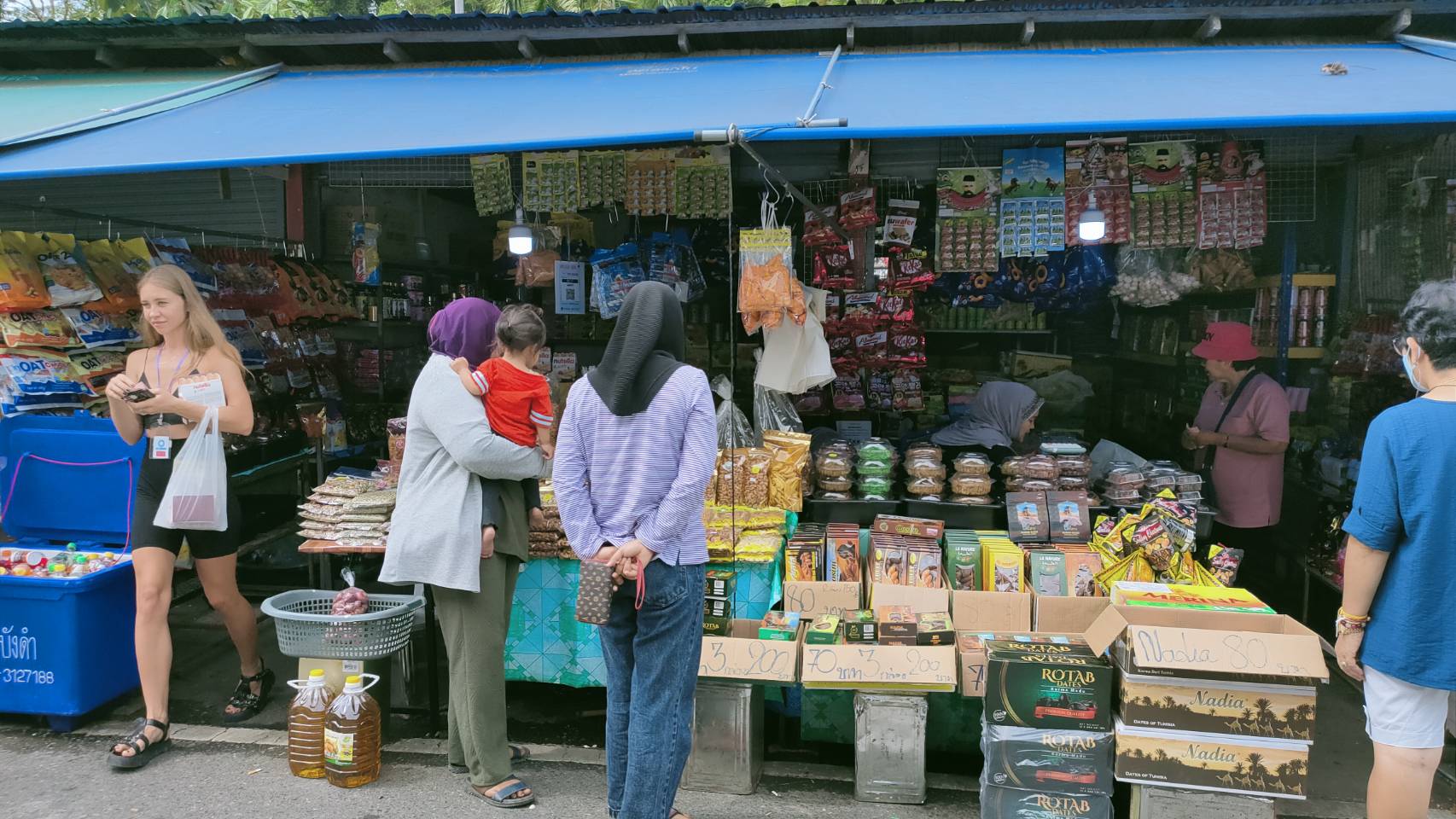 เศรษฐกิจชายแดนสตูล-มาเลเซียคึกคัก รับเดือนรอมฎอน เงินสะพัดสองสัปดาห์  10 ล้านบาท 