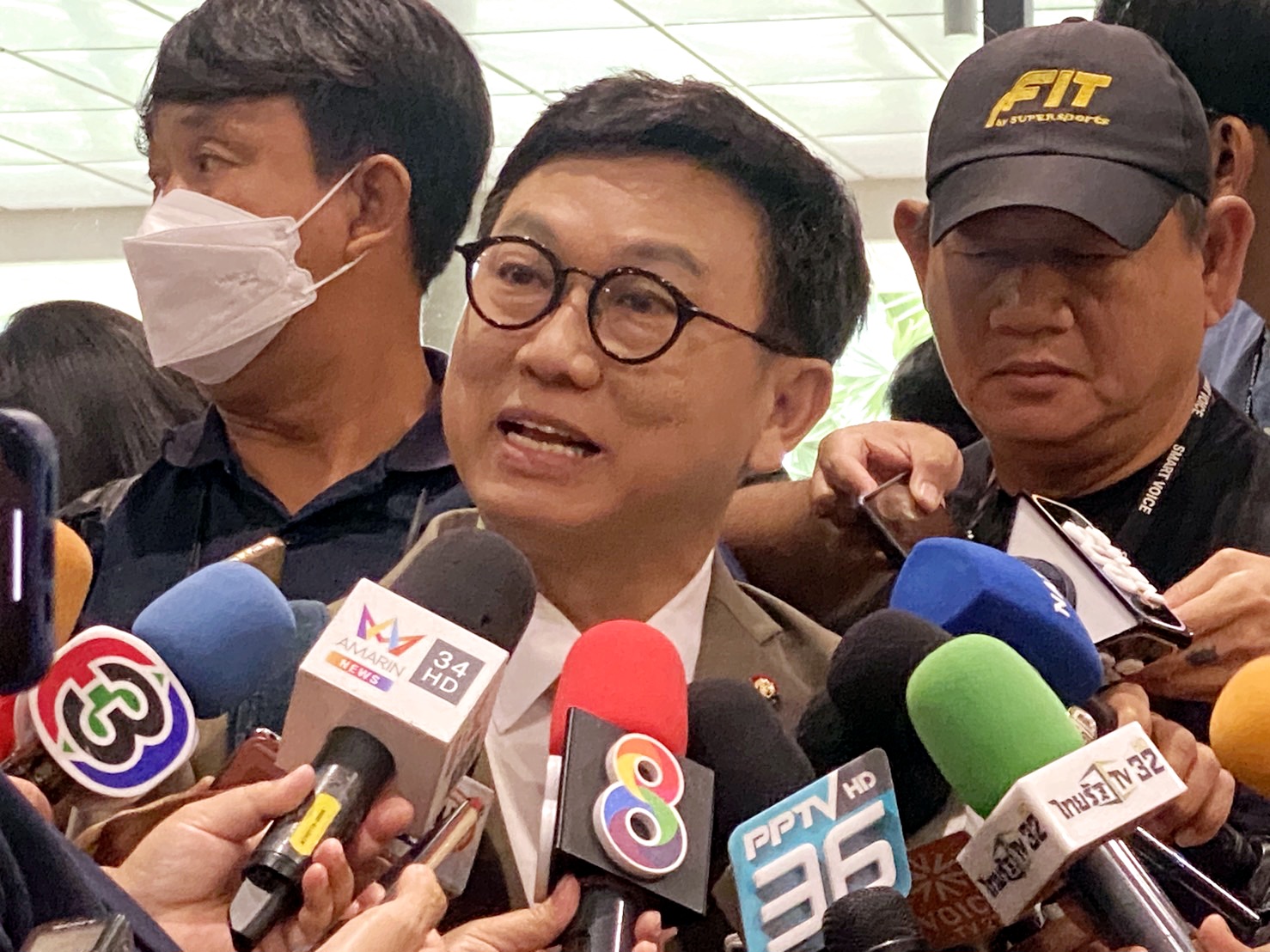 "ดิเรกฤทธิ์" ยังไม่ตัดสินใจโหวต "พิธา" นั่งนายกฯ รอมติที่ประชุมรัฐสภา-ศาลรัฐธรรมนูญก่อน 