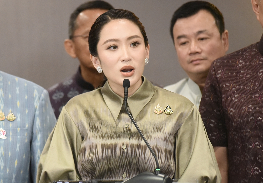 “แพทองธาร” ลั่น “ทักษิณ” ไม่เกี่ยวเหตุความไม่สงบในพื้นที่ภาคใต้ ย้ำดูแลอย่างเต็มที่ 