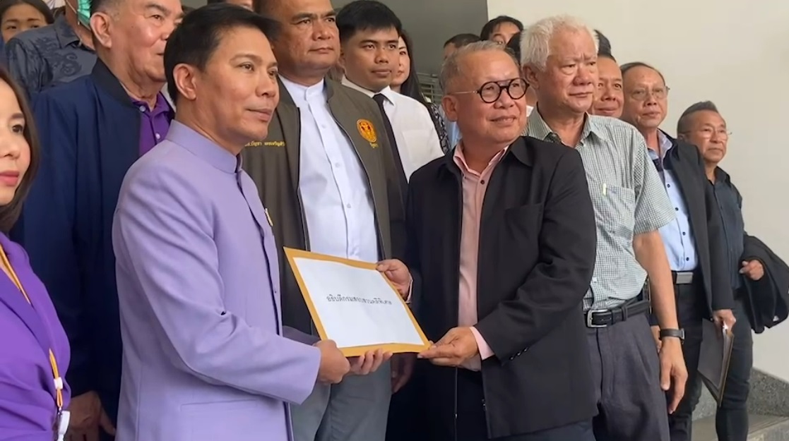 ส.ส.พรรคท้องที่ไทยเข้ายื่นหนังสือกรมสอบสวนคดีพิเศษตรวจสอบปมกล่าวหาไม่เป็นธรรมกรณีจำนำข้าว 