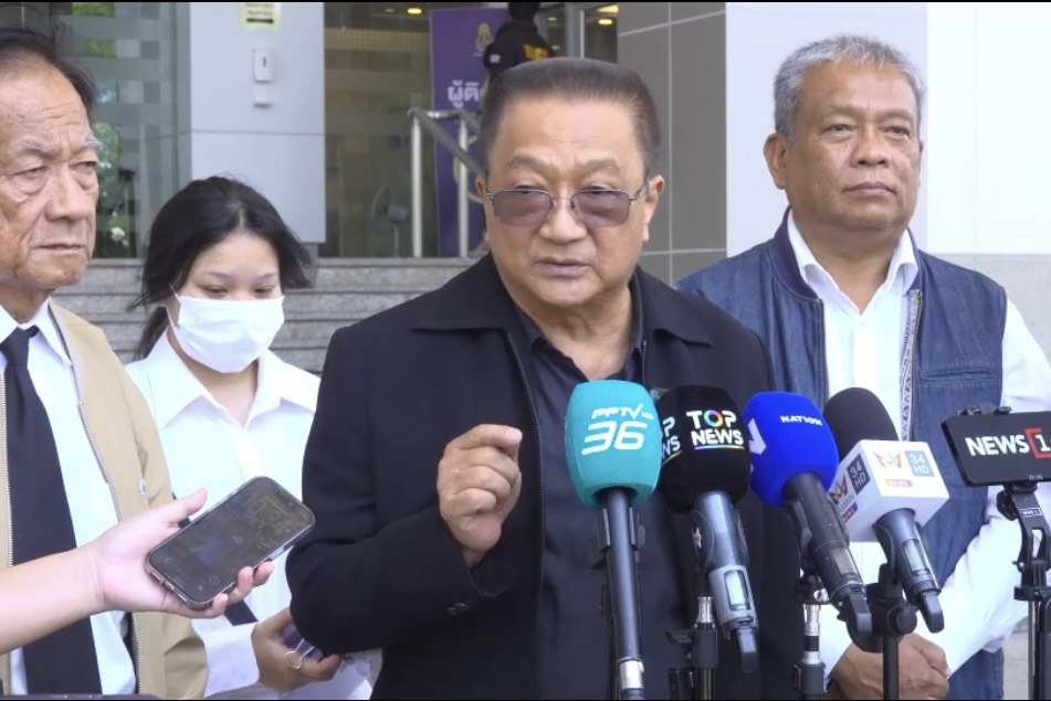 "ชาญชัย" ยื่น  "ป.ป.ช." สอบ "ครม.-บอร์ด ทอท." ปมแก้สัญญาดิวตี้ฟรี ทำเสียหายรัฐ 1.8 แสนล้าน