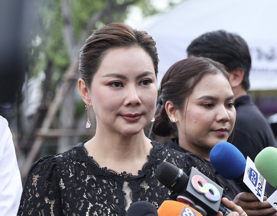 “บุ๋ม ปนัดดา” นำทีมมูลนิธิองค์กรทำดี ตั้งโรงทานดูแลปชช.เข้าสักการะ "สมเด็จพระพันปีหลวง" 