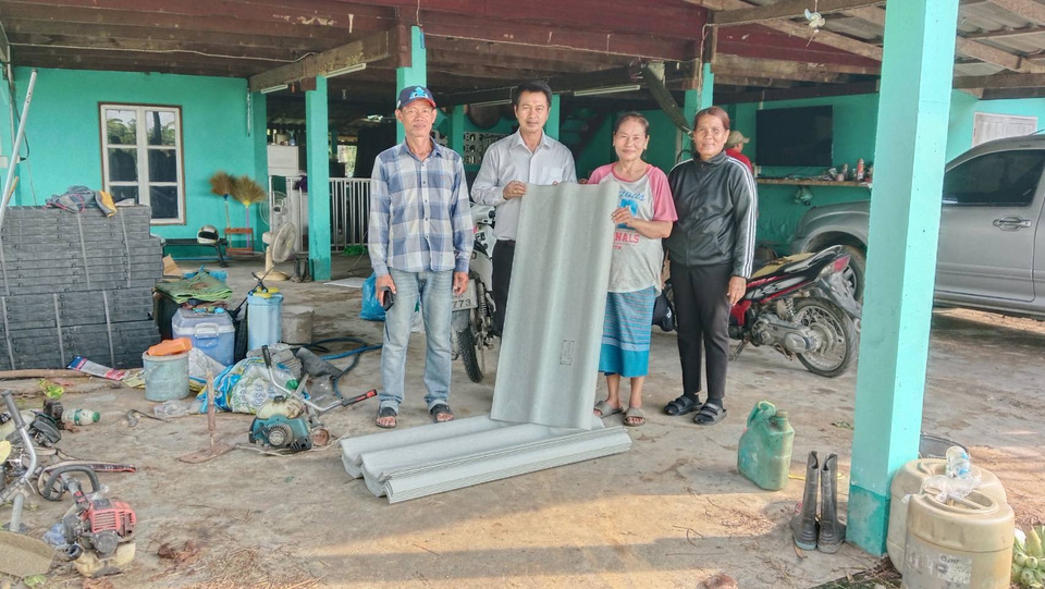 พายุถล่มเพชรเมืองทอง เสียหาย 130 ครัวเรือน นายกฯรุดช่วยด่วน มอบวัสดุซ่อมบ้านประชาชน 