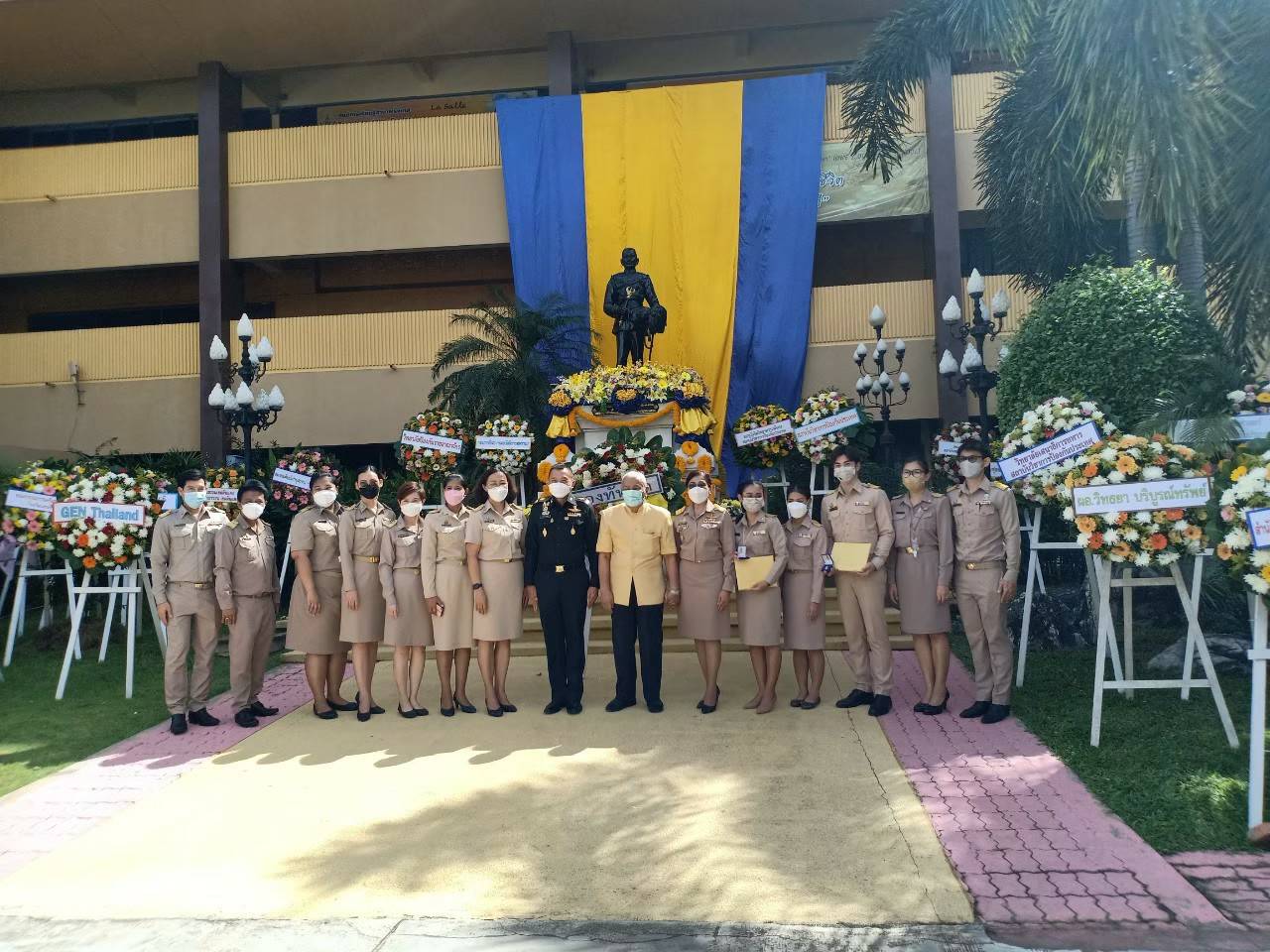 "ระดมพลลูกเจ้าพระยา" เรียนเชิญอดีตข้าราชการครู , ผู้ปกครอง และศิษย์เก่า-ศิษย์ปัจจุบัน ร่วมพิธีบวงสรวงวันคล้ายวันอสัญกรรม "เจ้าพระยาสุรศักดิ์มนตรี"