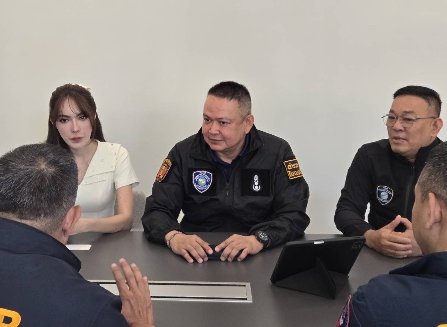 บช.ก.ยันเจ้าหน้าที่ AOC โทรหา"ชาล็อต ออสติน"จริงเพื่อปิดลิงก์บัญชีปลอมที่มิจฉาชีพใช้หลอกโอนเงิน 