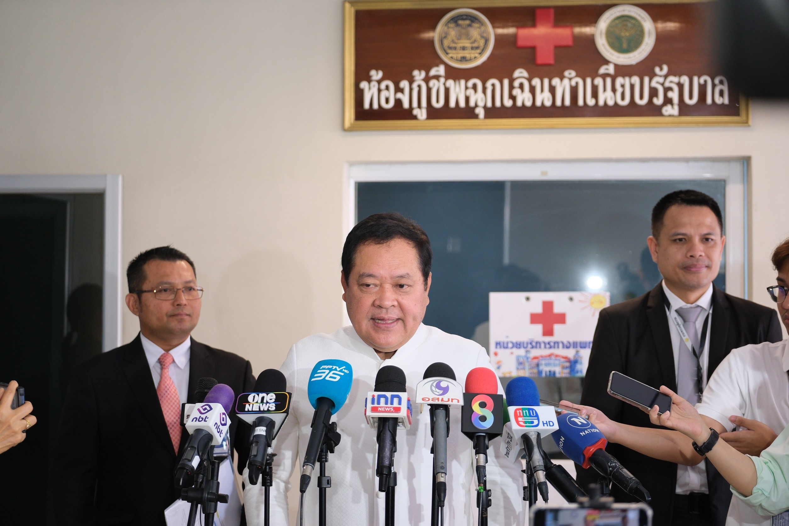 "ทวี" ยังไม่ได้รับการประสาน "ปรับครม." ลั่น "ก.ยุติธรรม" ไม่ใช่สายล่อฟ้า "รมต.-ขรก." ทำงานยึดกฎหมาย 