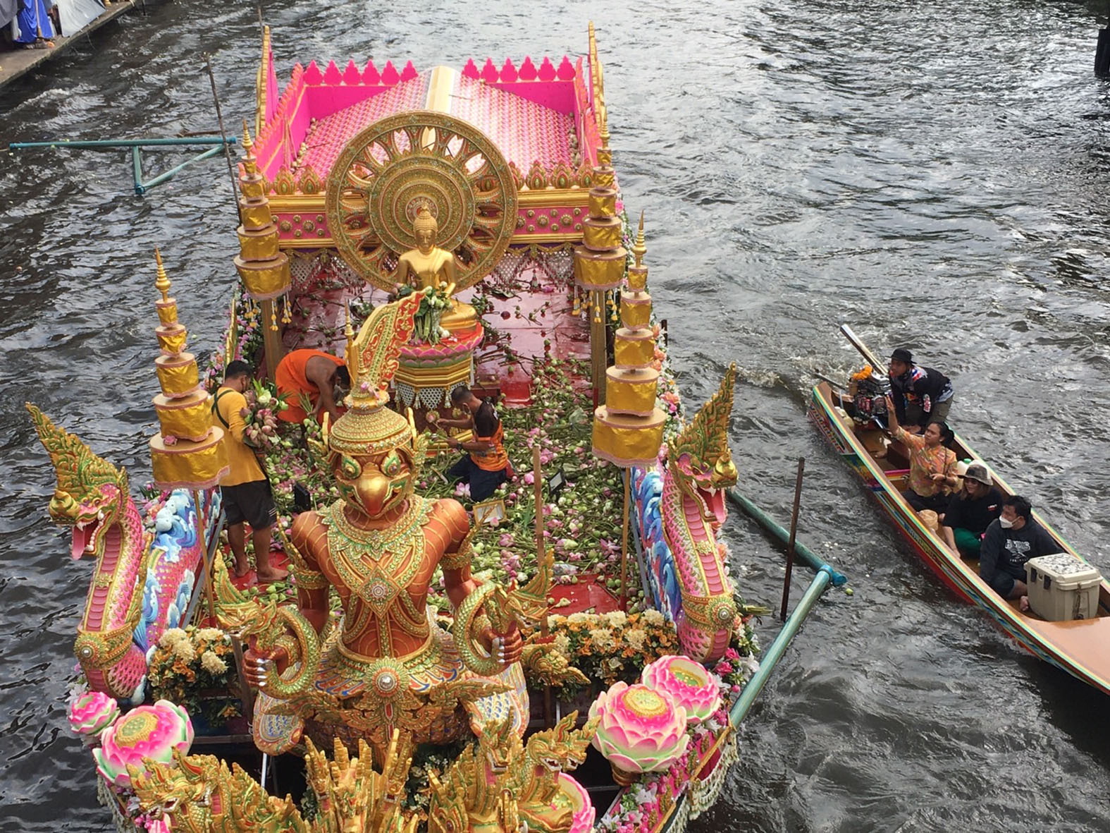 รับบัวบางพลีปีนี้ งดงานรื่นเริงแต่ยังคงประเพณีให้ชาวบ้านโยนบัวนมัสการหลวงโต 