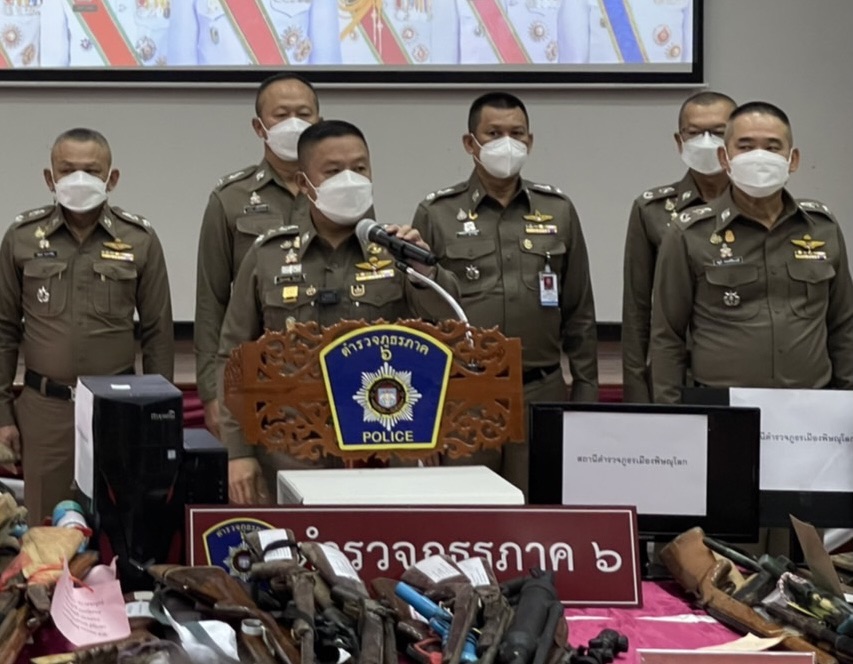 ผู้การ ตร.เพชรบูรณ์ สรุปผลการระดมกวาดล้างอาชญากรรม  จับยา-อาวุธปืน ยึดของกลางอื้อ