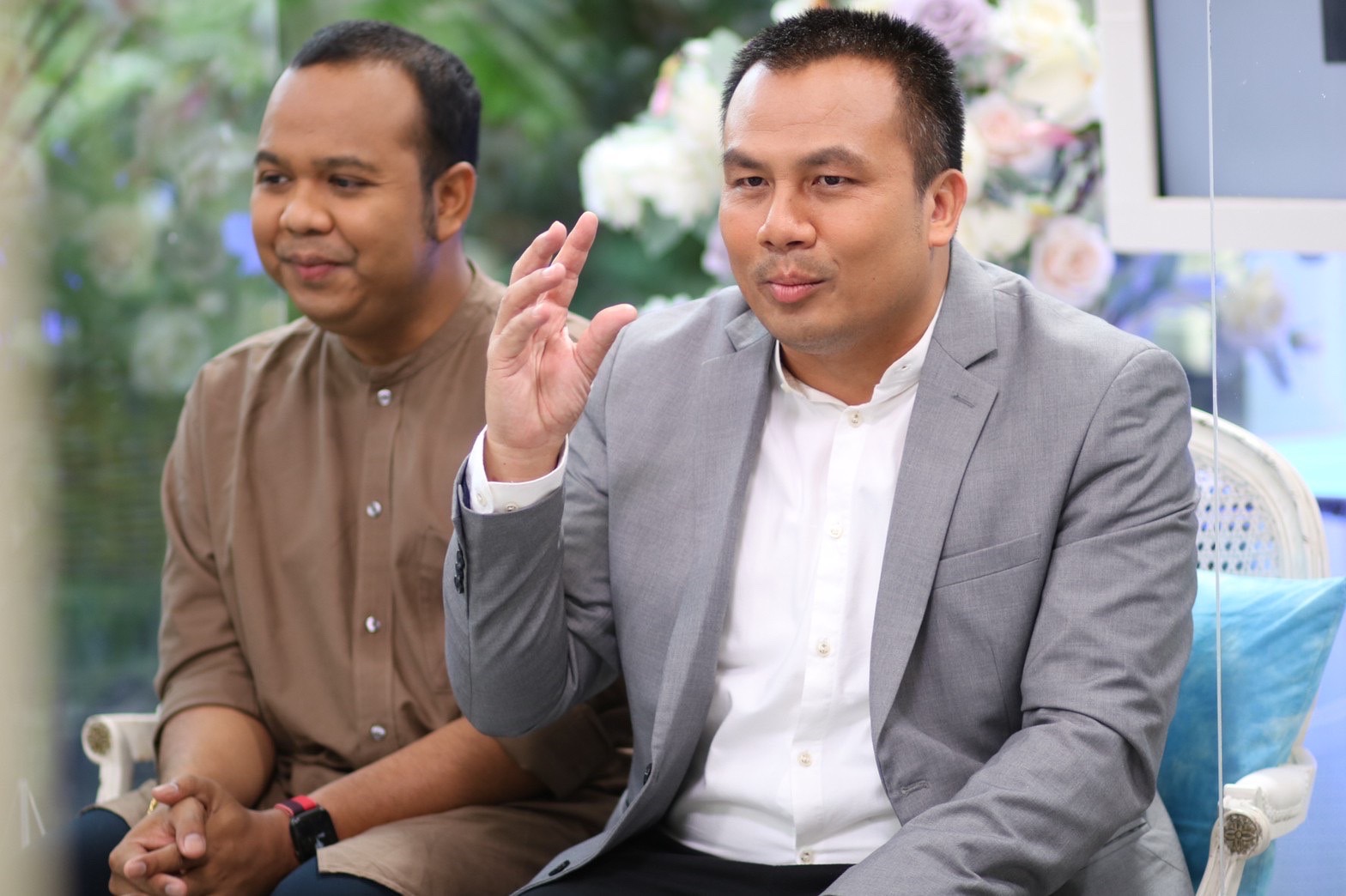 เคลียร์ชัดทุกปมดราม่า !! มหาสมปอง-มหาไพรวัลย์ ทุกครั้งที่เกิดไม่ใช่ไม่รู้สึก พร้อมรับฟังทุกคำติชม
