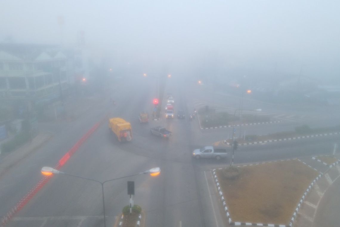 ทั่วไทยอากาศเย็นและลมแรงในตอนเช้า ใต้ยังเจอฝนส่วนกทม.และปริมณฑลอากาศดี