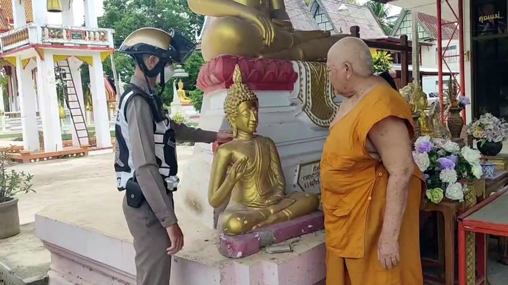 หนุ่มหลอนยา อาละวาดในวัดทุบพระพุทธรูปจนคอหัก