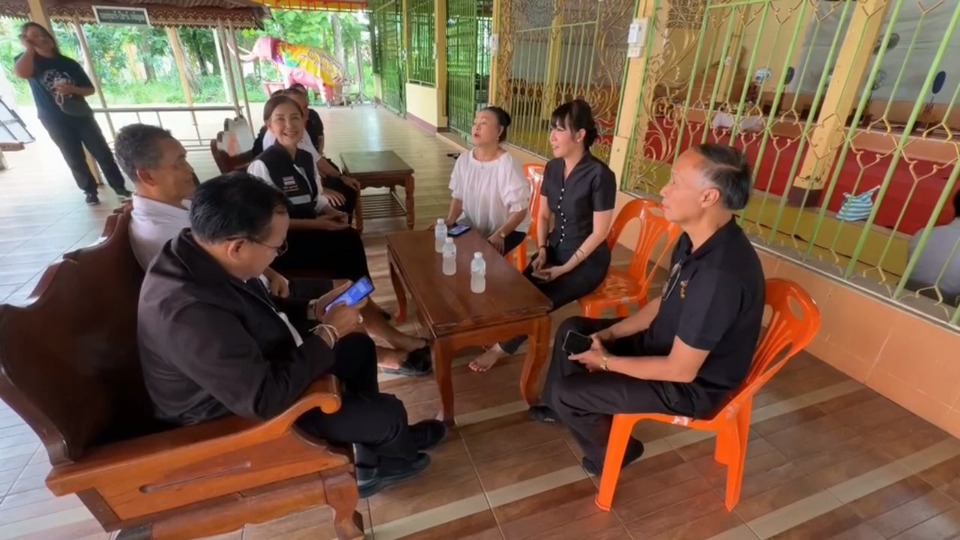 ญาติรับศพ “น้องโรส” เหยื่อรถไฟชนรถเมล์ กลับอุบลฯ แม่บุญธรรมเผยฝันเห็นพ่อ-ปู่ก่อนเสียชีวิต 