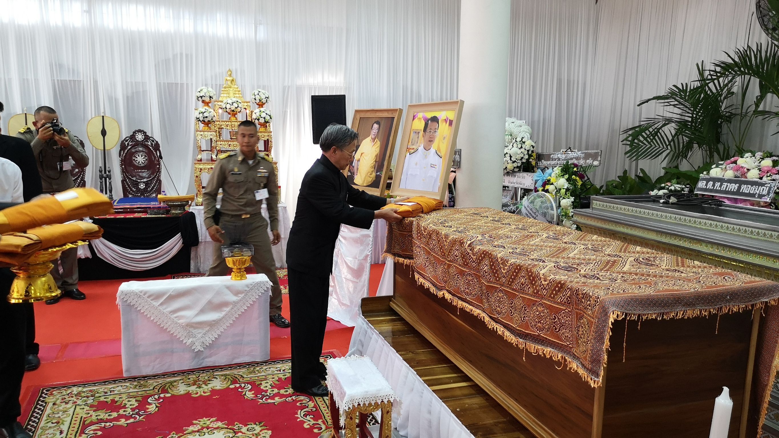 "ชวน​ หลีกภัย" เป็นประธานพิธีพระราชทานน้ำหลวงอาบศพนายกเล็กเทศบาลนครตรัง เสียดายสูญเสียบุคลากรการเมืองท้องถื่นตรัง