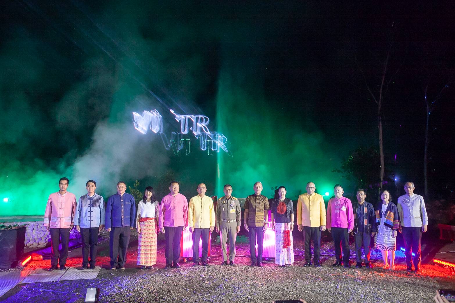 สุดอลังการ!! ททท. เนรมิตน้ำพุร้อนสันกำแพง ด้วยเทคนิคแสง สี เสียง กระตุ้นการท่องเที่ยวภาคเหนือ