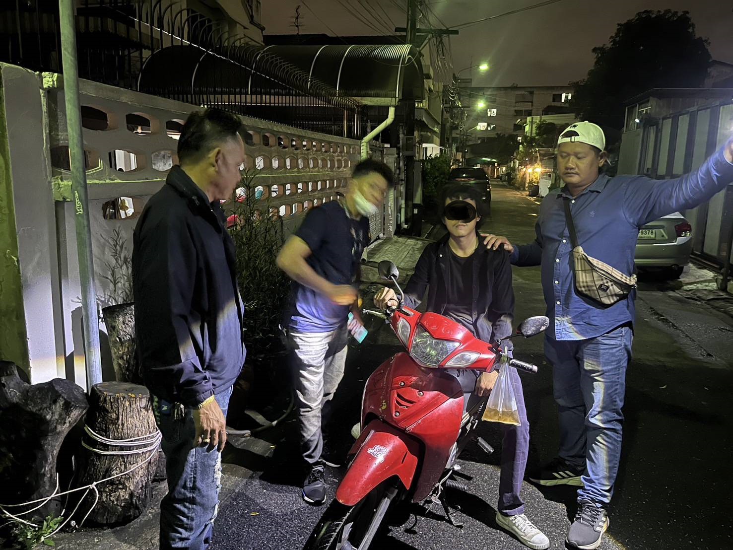 สืบสวนสุทธิสารจับหัวขโมยลักจยย.หลังสบช่องเจ้าของรถเสียบกุญแจคาไว้
