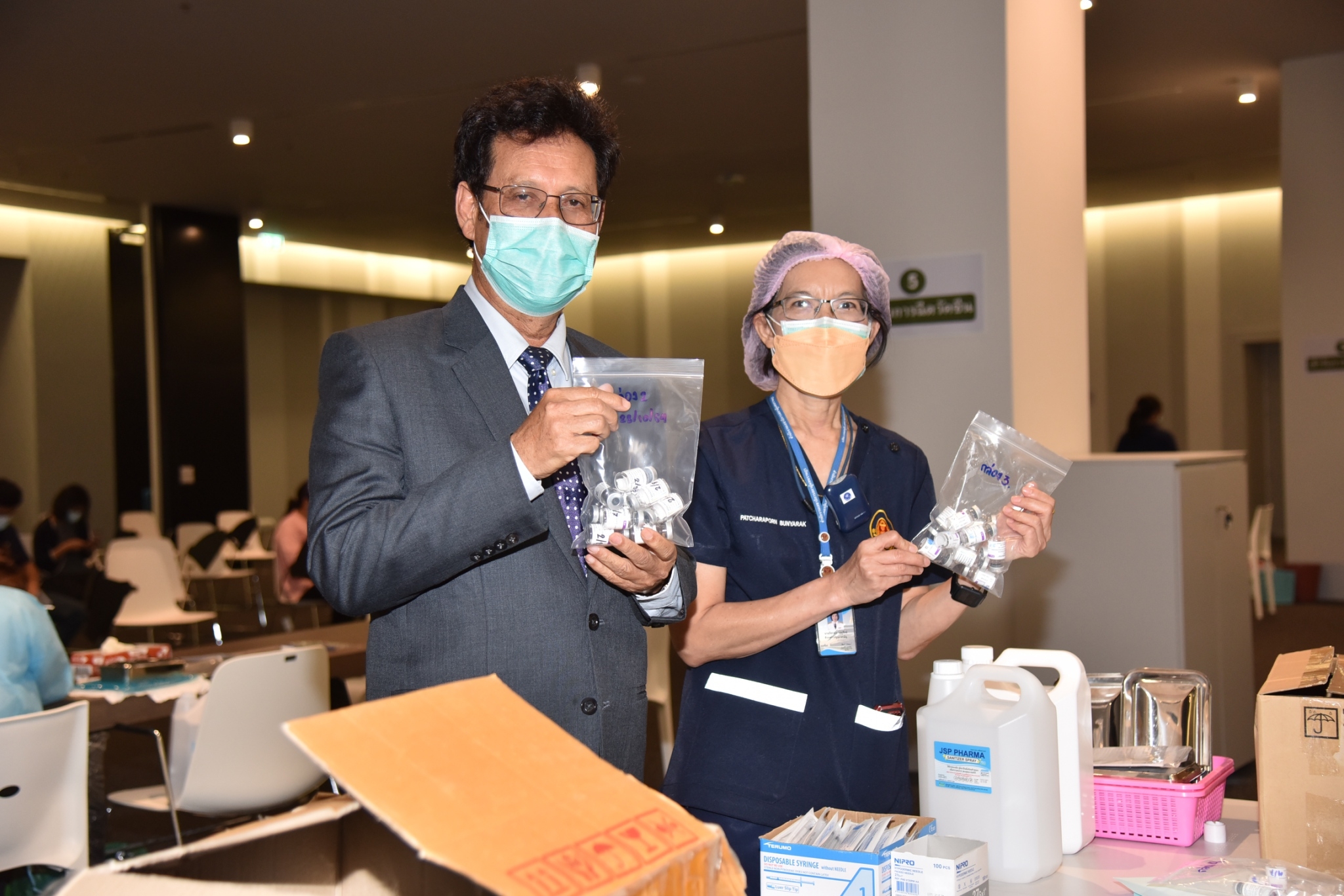 สภาฯ กันวัคซีนบูสเตอร์เข็ม 3 กว่า 120 โดส รอส.ส.ตกค้าง มั่นใจบุคลากรพร้อมรองรับเปิดสมัยประชุมสภาฯ 