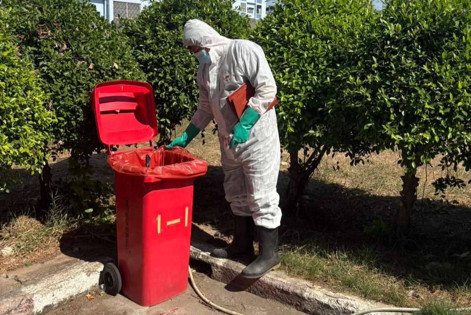 เทศบาลแหลมฉบัง จัดชุด PPE ครบชุดป้องกันอันตรายให้พนักงาน 