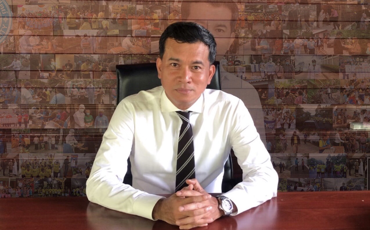 "เชาว์" ยกคำวินิจฉัยคดี "ทักษิณ" ซุกหุ้น เทียบป้ายหาเสียงกระเป๋า "ชัชชาติ" เตือนสติอย่าใช้คะแนนนิยมมากดดัน