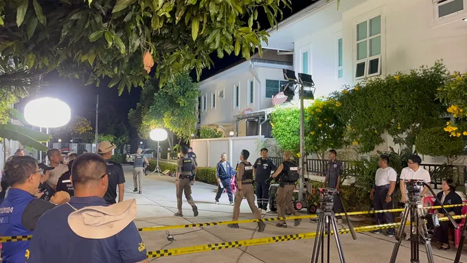 ล้อม 8 ชม. “หมวดโอ๋” ยังไม่มอบตัว รอลูกชายตำรวจเกลี้ยกล่อม เปิดคำให้การพยานเห็นนาที “ครูเปิ้ล” ถูกยิง