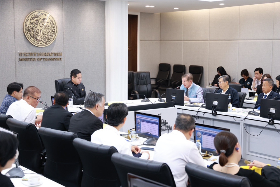 “สรรเพชญ” หารือ หอการค้าไทย ยกระดับโลจิสติกส์-ขนส่งทางน้ำ เร่งแก้ปัญหาจราจรท่าเรือแหลมฉบัง