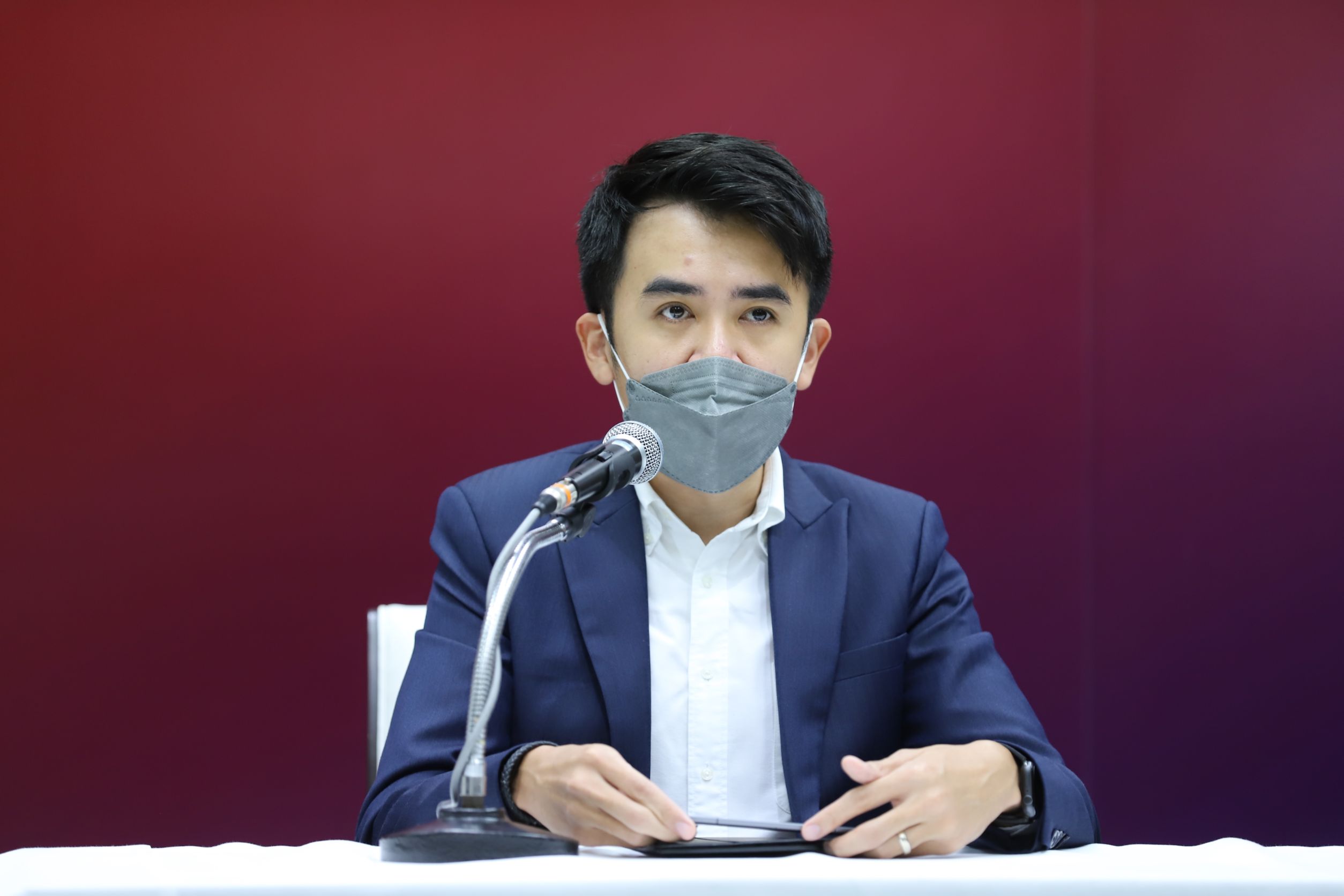"เพื่อไทย" ยกนายกฯญี่ปุ่นเตือนสติ "ประยุทธ์" ความนิยมมากกว่ายังลาออก ชี้หยุดฉุดรั้งประเทศตอนนี้ไม่สาย