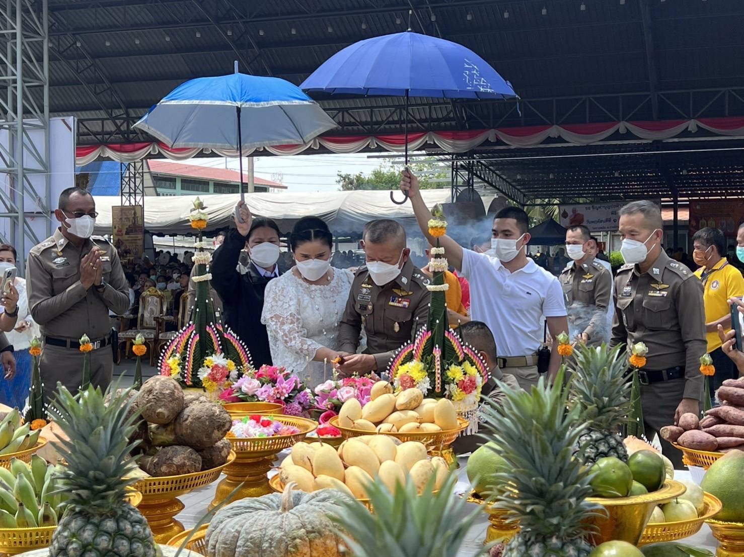 ผบช.ภ.7 เททองหล่อพระ หลวงพ่อโต ขนาด 109 นิ้ว ประดิษฐานวิหารอายุยืน หลวงปู่แผ้ว ปวโร