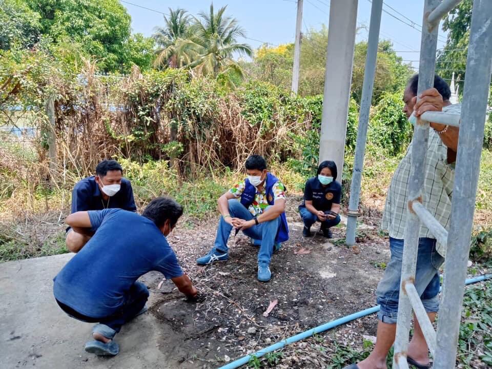 นายอำเภอโพธิ์ทอง ลงพื้นที่ตรวจสอบข้อเท็จจริงและแก้ไขปัญหาน้ำประปาหมู่บ้านไม่ไหล