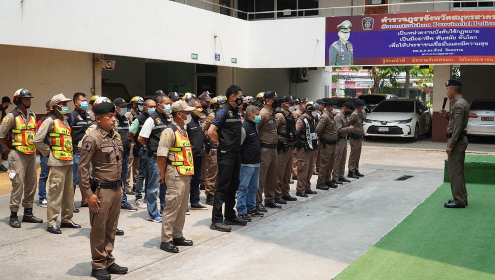 ตร.มหาชัย “ระดมป้องกันเหตุร้ายช่วงสงกรานต์” ซิวเด็กแว้น-ยึดรถแต่งทำผิด 57 คัน 