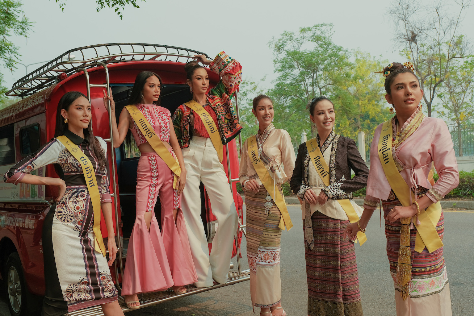 77 มิสแกรนด์ ทัวร์เชียงใหม่ สักการะ“พระธาตุดอยสุเทพ”