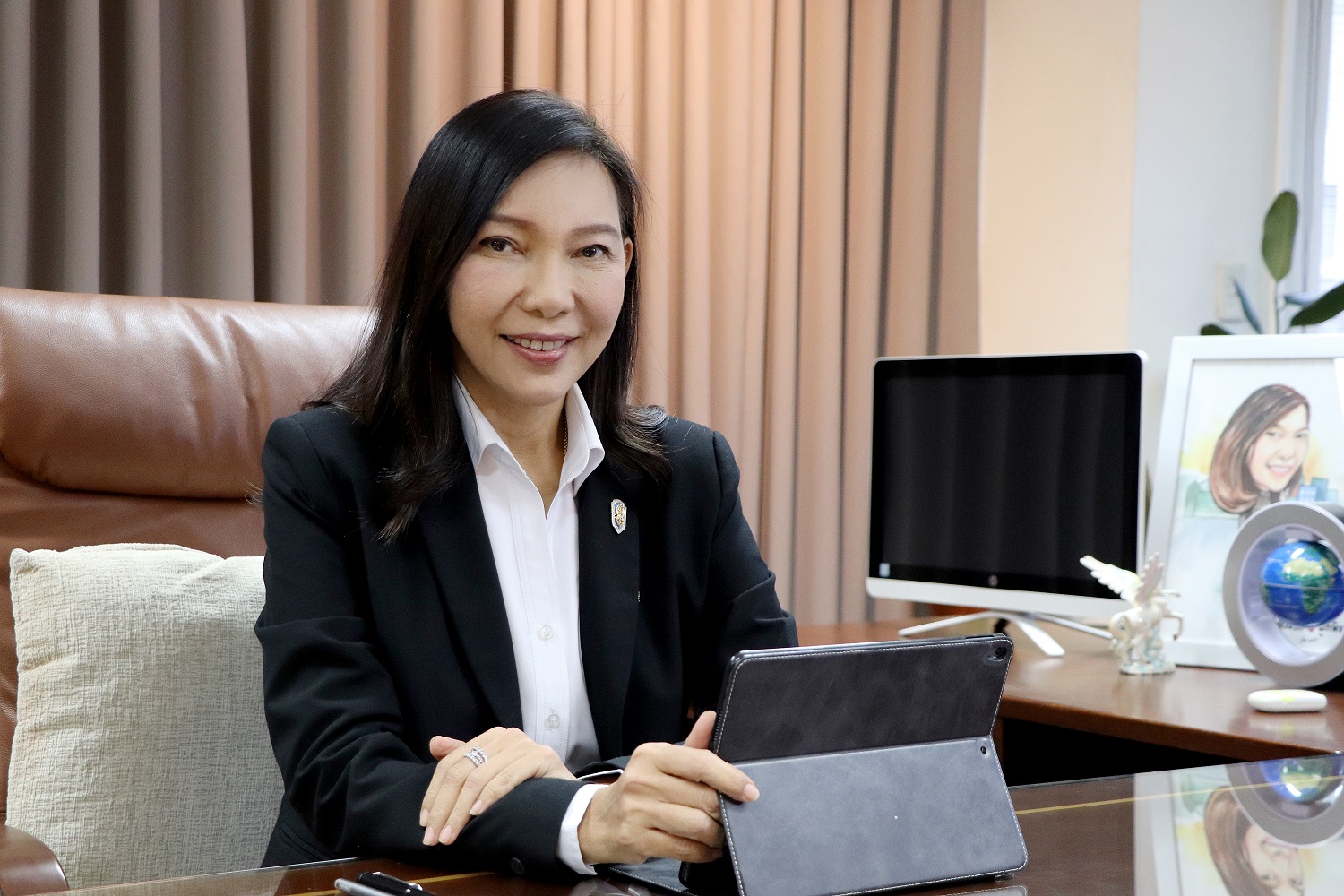 สงครามรัสเซีย-ยูเครนยืดเยื้อกระทบทางอ้อมต่ออุตฯ "สศอ." แนะผู้ประกอบการปรับตัวหาประเทศคู่ค้าใหม่-ขยายช่องการตลาด
