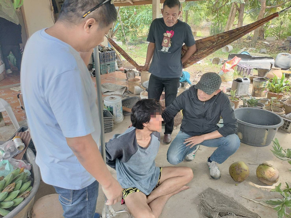 ภัยสังคมพังงา! หนุ่มคลุ้มคลั่งไล่ทำร้ายคนขี่ จยย. ชาวบ้านสุดทนแจ้งตำรวจ