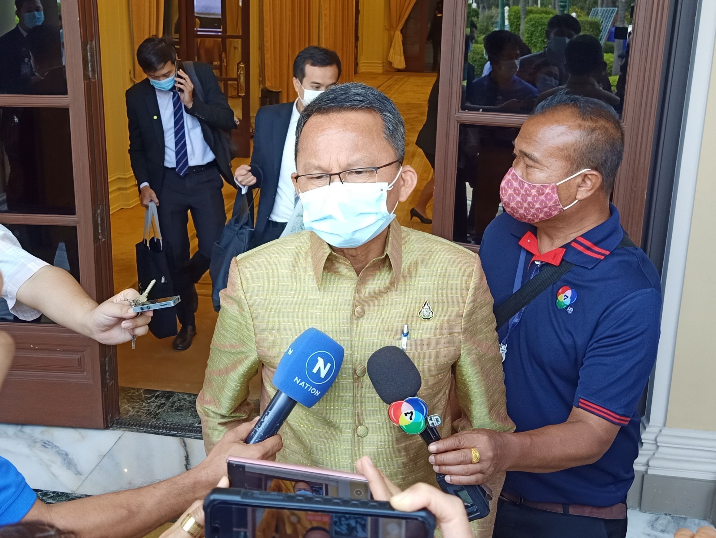 "สมศักดิ์" ปัดตอบ "ณัฐวุฒิ" ลุยการเมือง หลังถอด กำไลอีเอ็ม